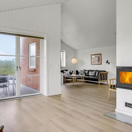 Amazing Home In Blavand With Wifi エクステリア 写真