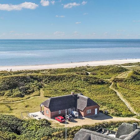 Amazing Home In Blavand With Wifi エクステリア 写真