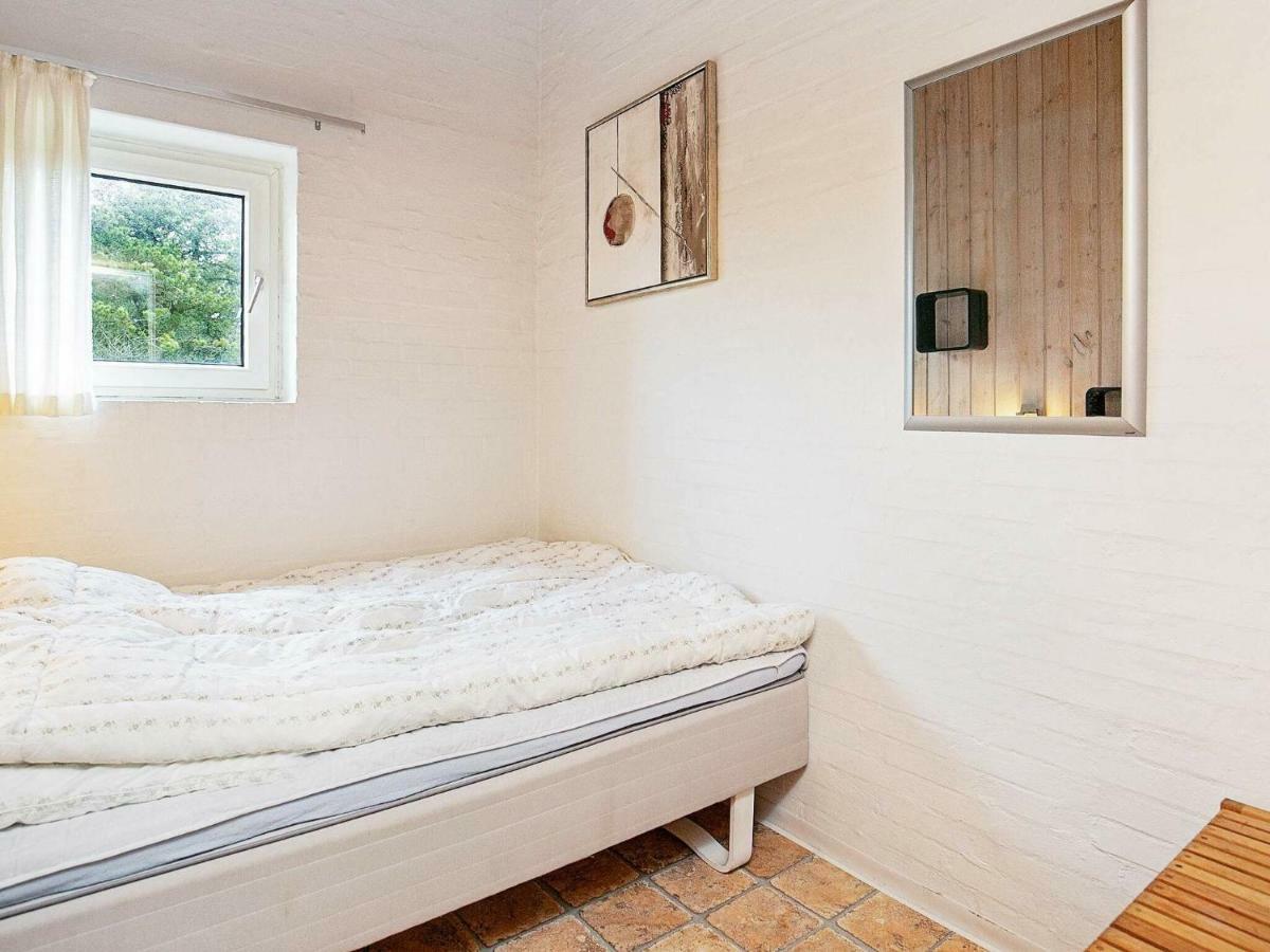 Amazing Home In Blavand With Wifi エクステリア 写真